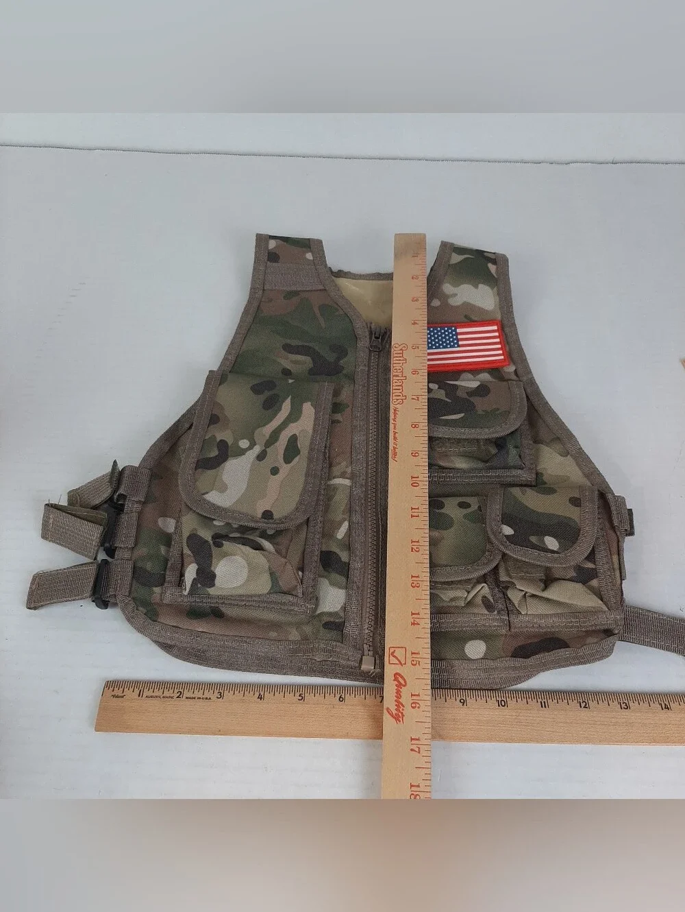 Kids Tactical Vest Lightweight Airsoft Adjustable Paintball Vest Age 7-14 Years